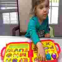 Smart Kid Genevieve Teaches Toddlers Abcs And Colors
